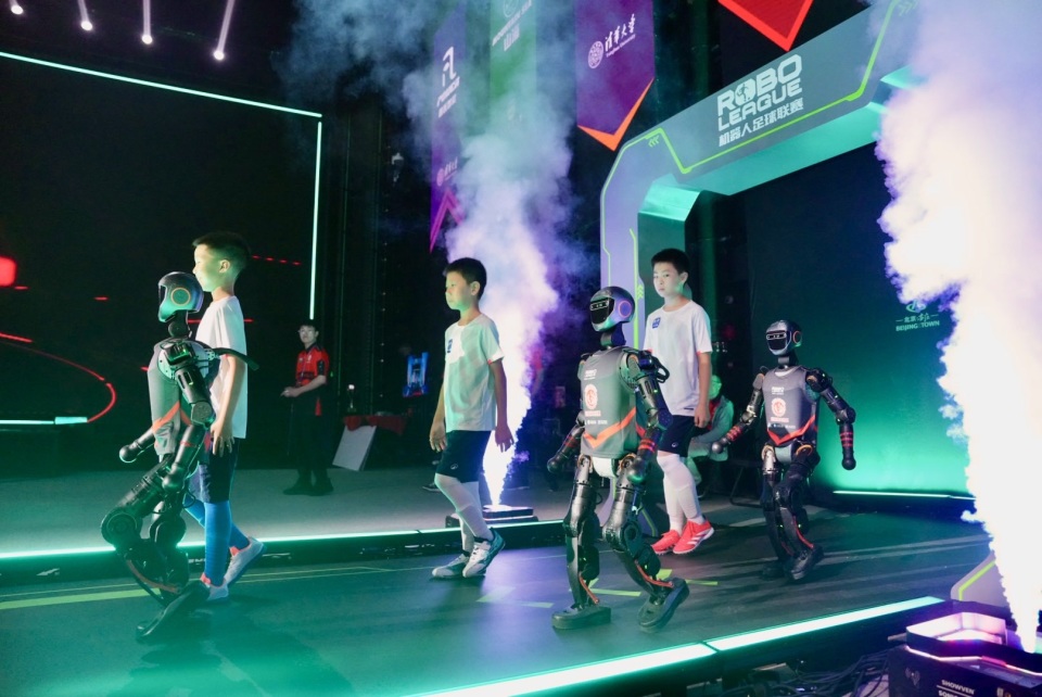 现了他的个 现了他的个